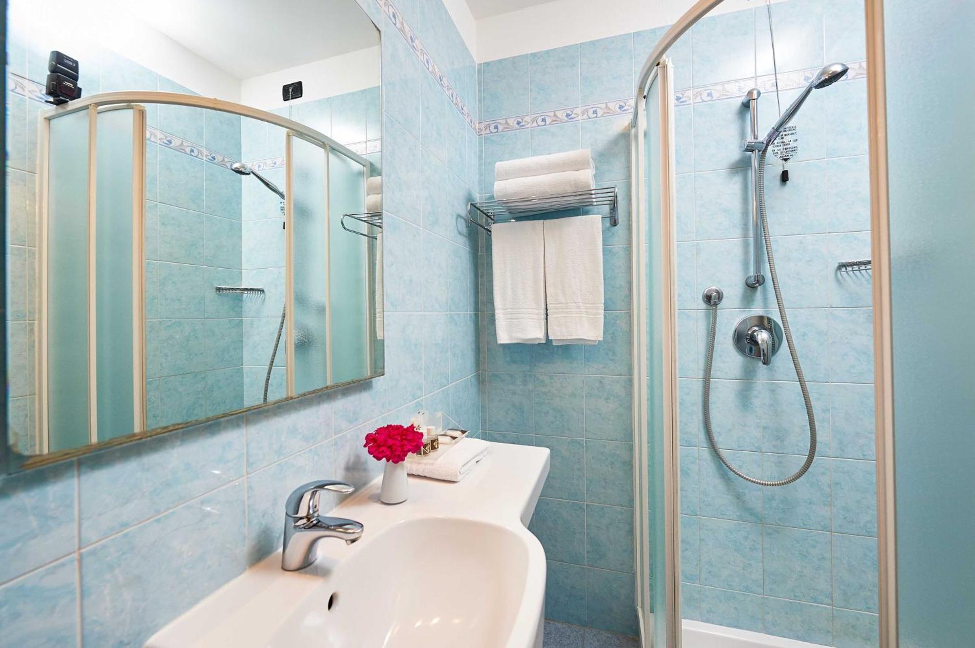 Hotel Corallo Imperia Phòng bức ảnh